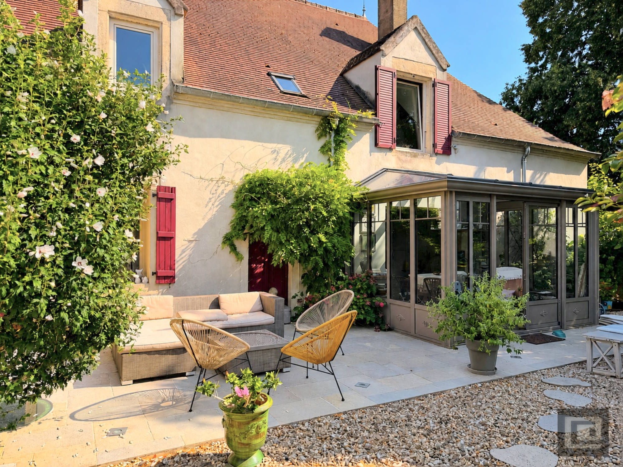 LE JARDIN DU TULIPIER- Une maison Bourguignonne & son jardin